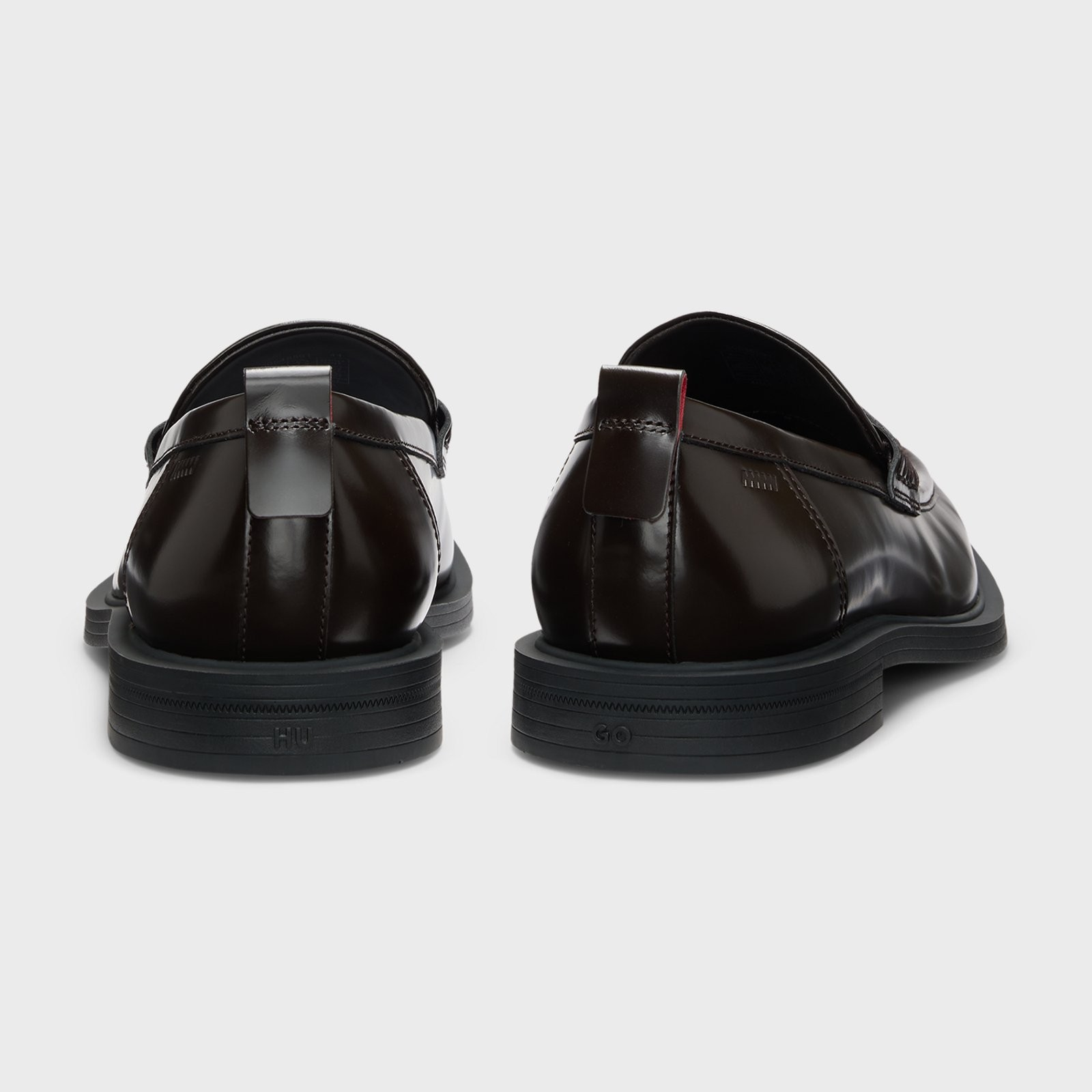 Retro dei BOSS mocassini uomo pelle leggeri, eleganti e confortevoli, in pelle liscia di alta qualità.