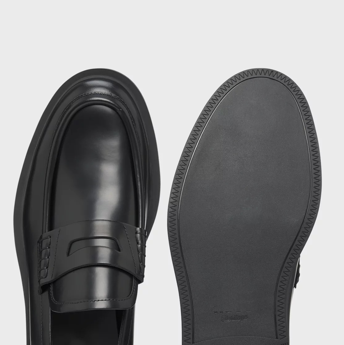 BOSS Mocassini Neri Pelle Made in Italy, design elegante, pelle liscia, suola leggera, comfort e stile.