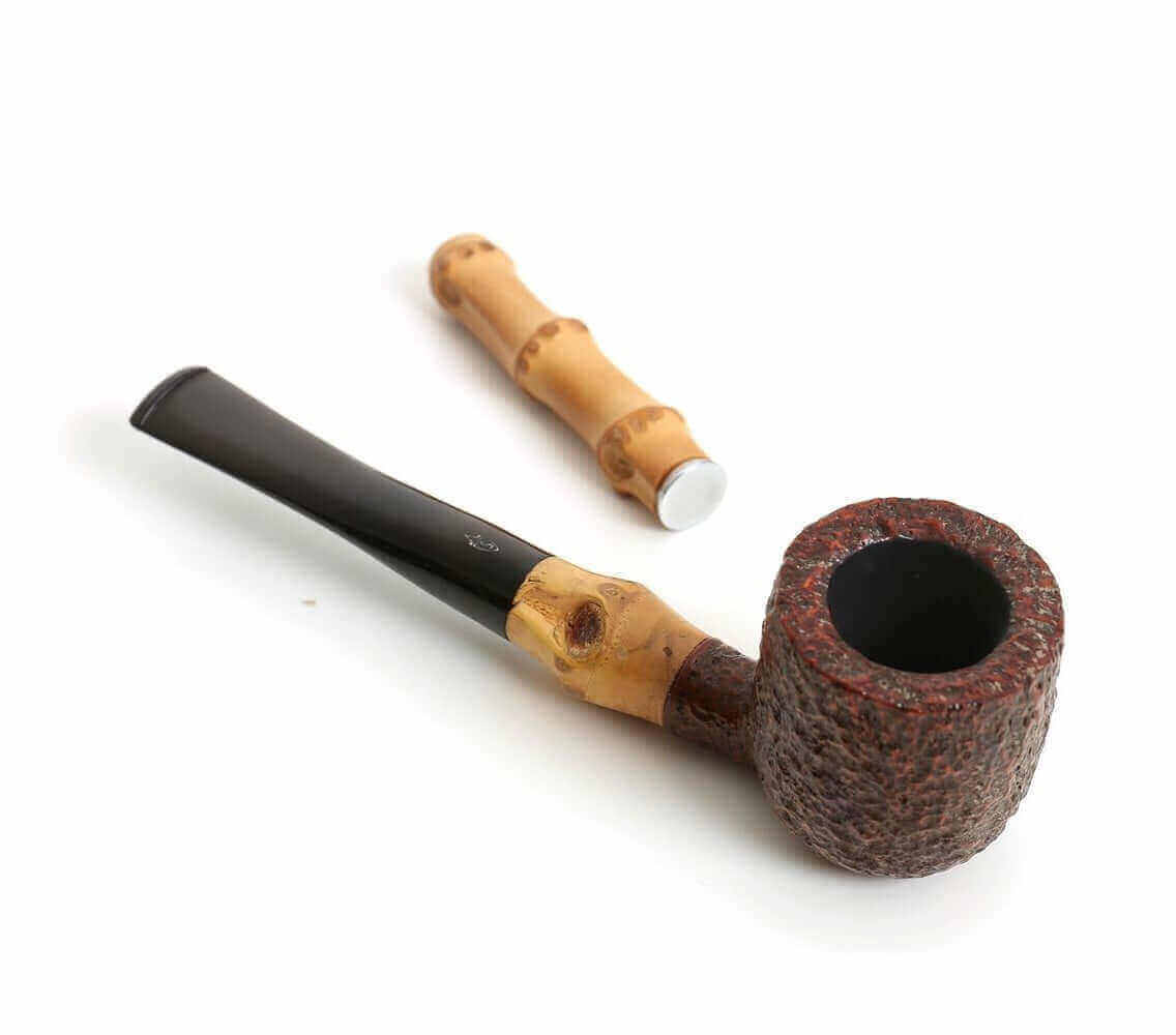 Pipa artigianale in bambù con bocchino in ebanite Mod. 252, design elegante e tradizionale per fumatori.